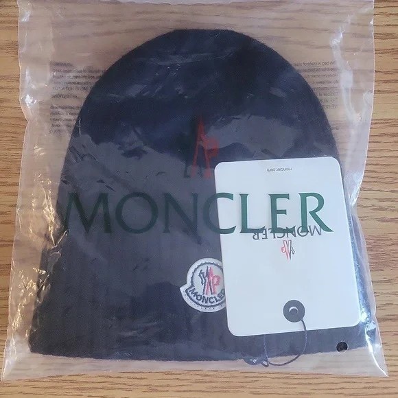 Moncler Black Ribbed Beanie - Picture 4 of 4